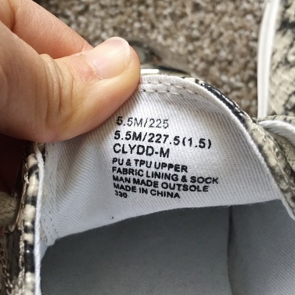 Steve Madden | CLYDD-M Snake Silver Metallic Shoes - Picture 8 of 8